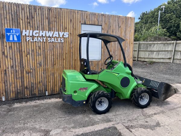 Avant 528 Articulated Wheeled Loader - Image 8