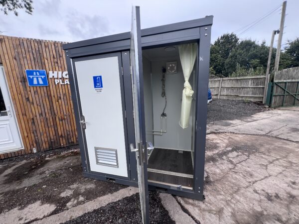 New Unused Mains Portable Double Mains Shower Block - Image 5