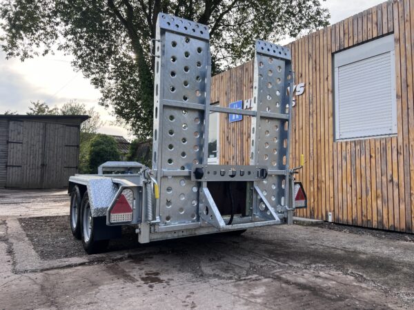 Used Once ! Covered Less Than 50 Miles ! Indespension 9′ x 4‘ Challenger 50 Beavertail Trailer (2700kgs) - Image 5