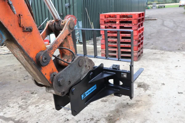 JB Equipment Heavy Duty Excavator Pallet Forks - Image 9