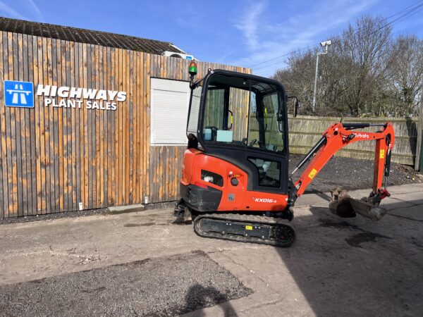 2023 Kubota KX016-4  1.6 Ton Excavator Just 300 Hours - Image 5