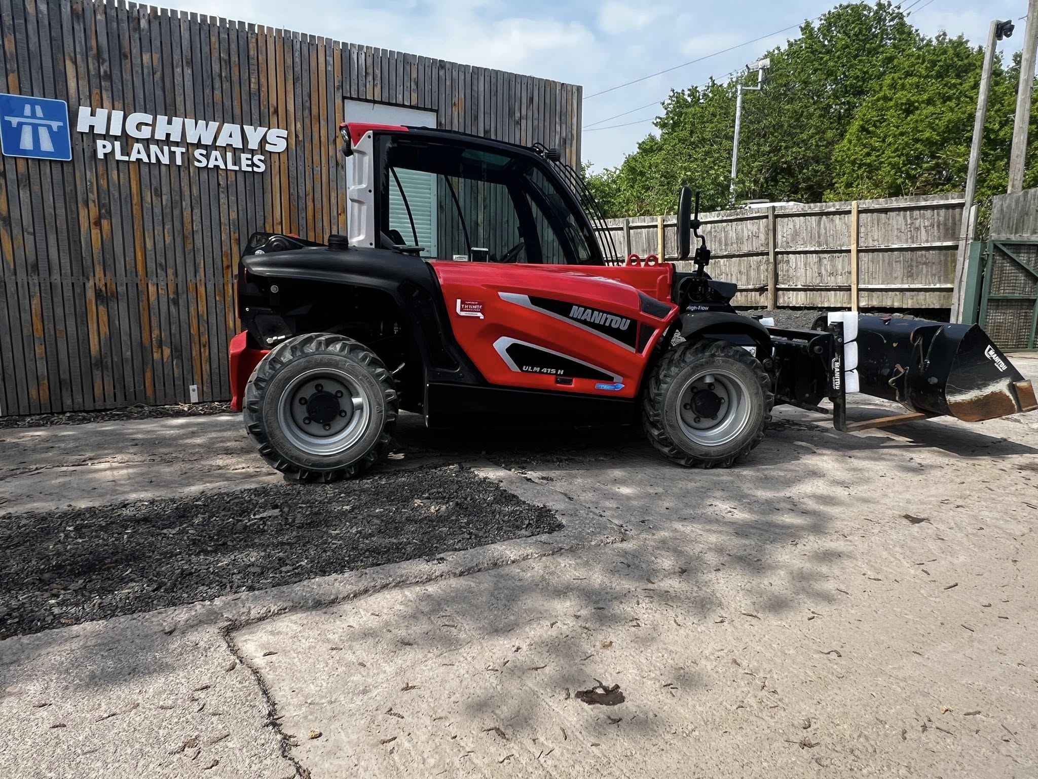 2023 Manitou ULM 415 H Comfort Compact Telehandler - Image 6